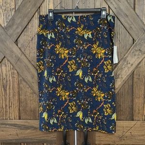 Large LuLaRoe Cassie Blue Background Floral